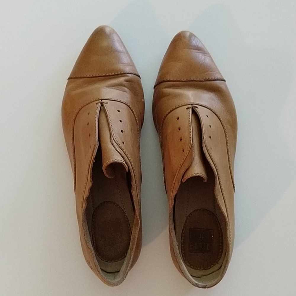 Frye Rose Slip-on Oxford size 6.5